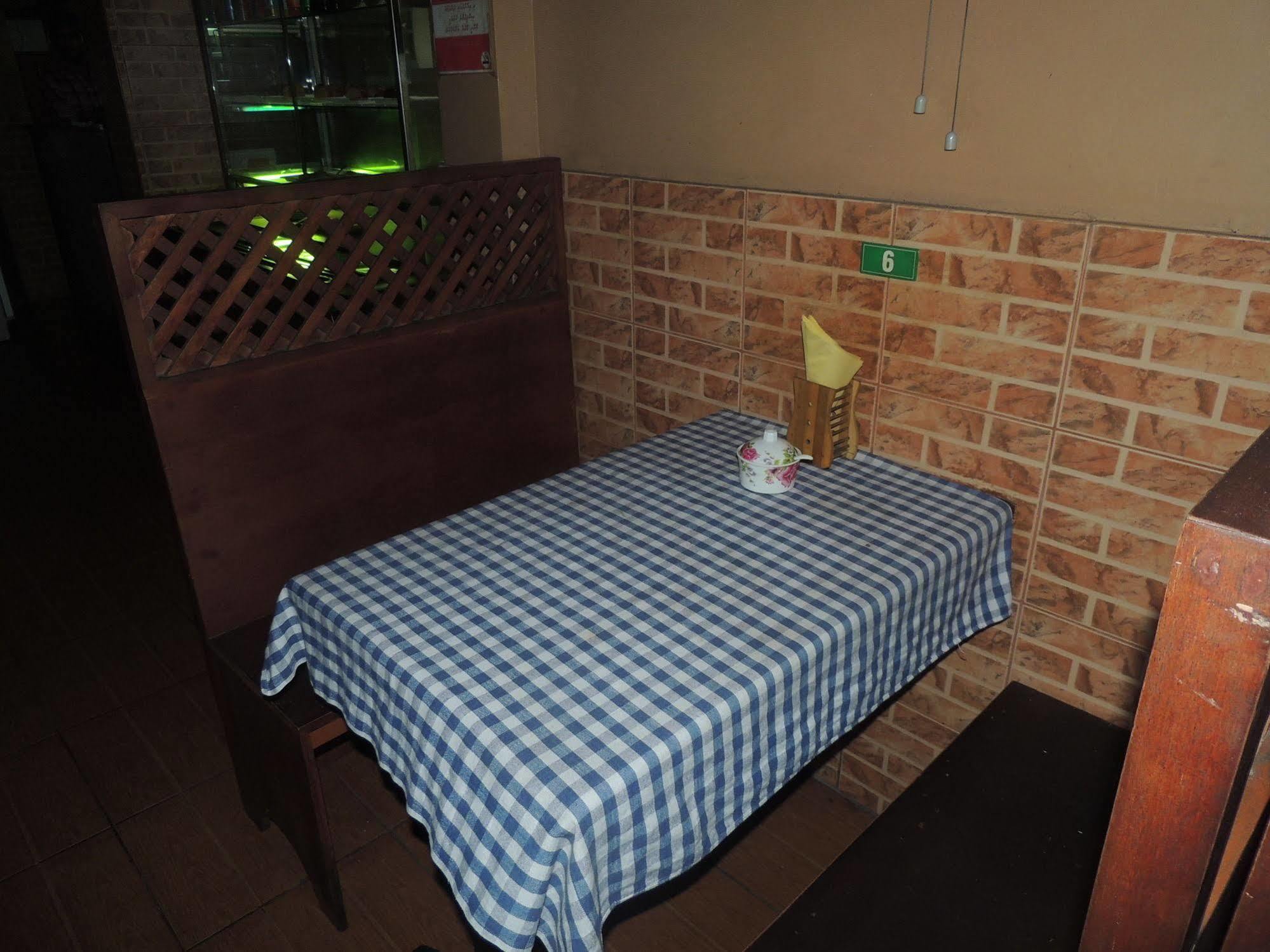 Off Day Inn Male Luaran gambar